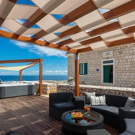 Villa Luxury Lighthouse Vis-croatia