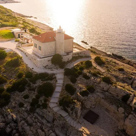 Villa Luxury Lighthouse Vis-croatia