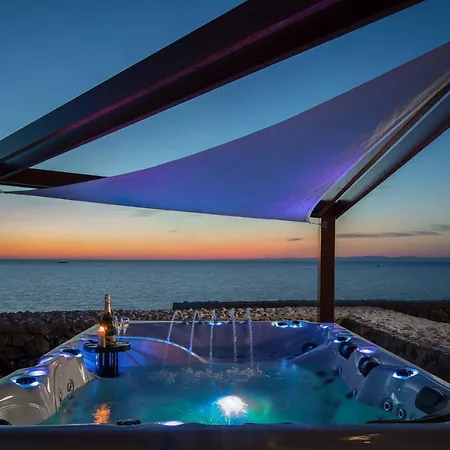 Villa Luxury Lighthouse Vis-croatia
